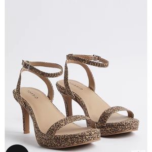 - PLATFORM STILETTO HEEL (WW) 9.5